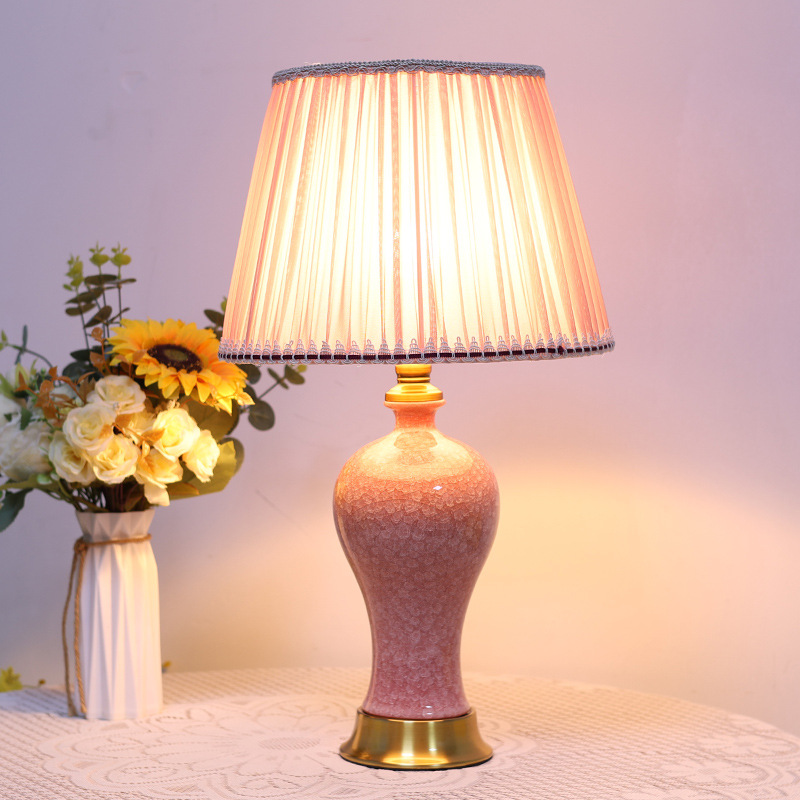 Desk Lamp - โคมไฟตั้งโต๊ะแจกันเซรามิกจิ่งเต๋อเจิ้น ของตกแต่งห้องนอนระดับไฮเอนด์สไตล์จีน ของขวัญ โคมไฟสร้างบรรยากาศงานแต่งงาน