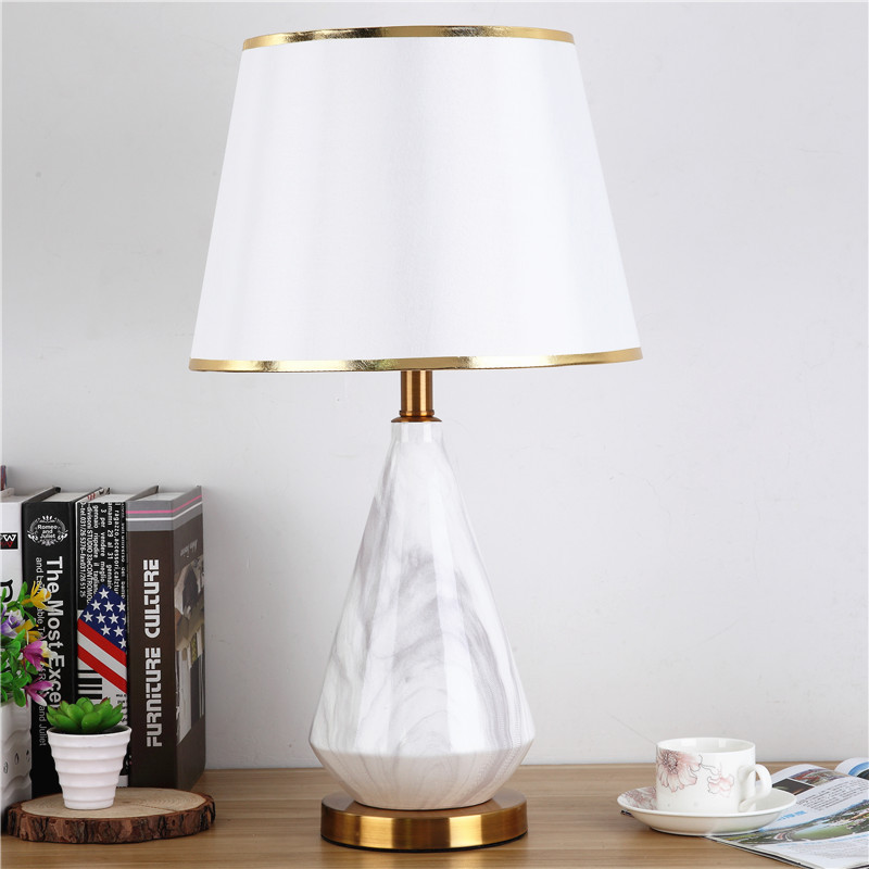 โคมไฟตั้งโต๊ะห้องนั่งเล่น โคมไ - Desk Lamp บทวิจารณ์และราคา